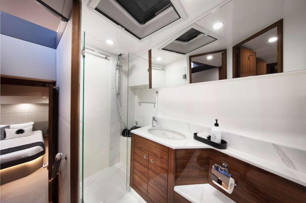 M55 Master Ensuite Slider (1)